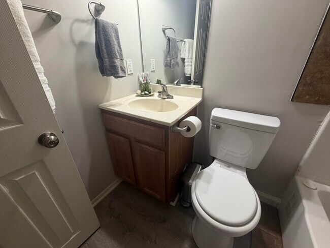 Building Photo - 202 Wheaton Ct