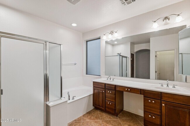 Building Photo - 33005 N 24th Ln