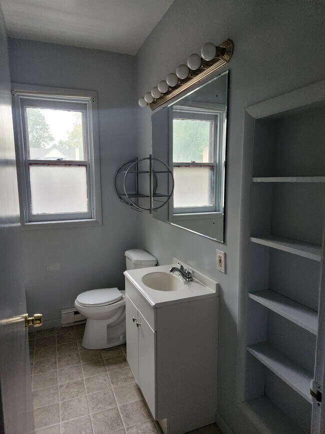 Bathroom - 201 Kelker St