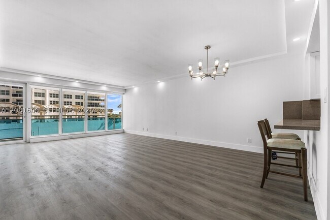Building Photo - 3430 Galt Ocean Dr
