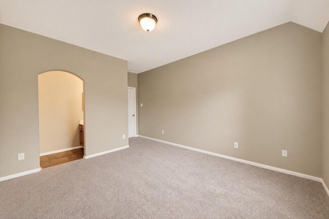 Building Photo - 28602 Hayden Park Dr