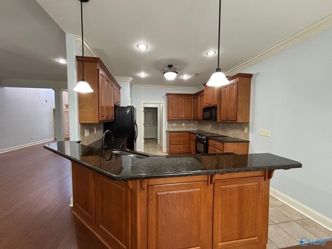 Building Photo - 15110 Lakeside Trail SW
