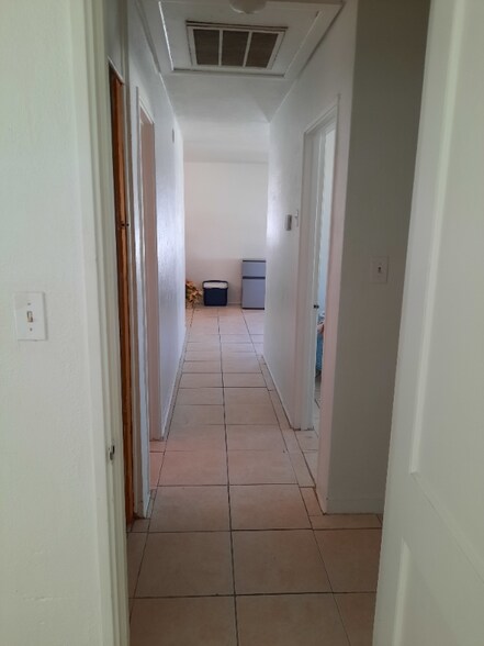 Building Photo - 4315 S Renellie Dr