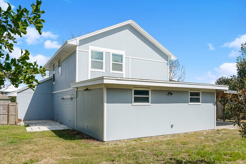 Building Photo - 9336 Sonoma Dr