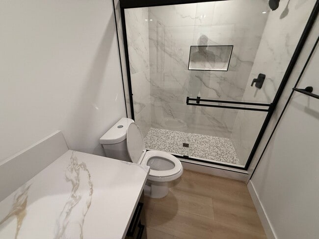 Building Photo - 4960 Rockford Dr