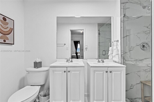 Building Photo - 1430 NE 11th St