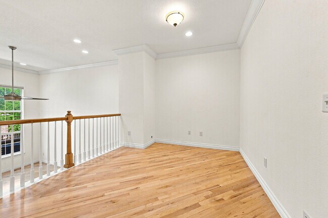 Building Photo - $2,895.95 with $300 Off the first month's rent, 2 Beds - 2.5 Bath, Townhome in Lone Tree with Bal...