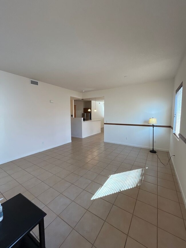 Building Photo - Awesome 4 bedroom home is desirable Cabezo...