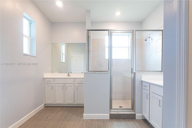 Building Photo - 4830 Navali Dr