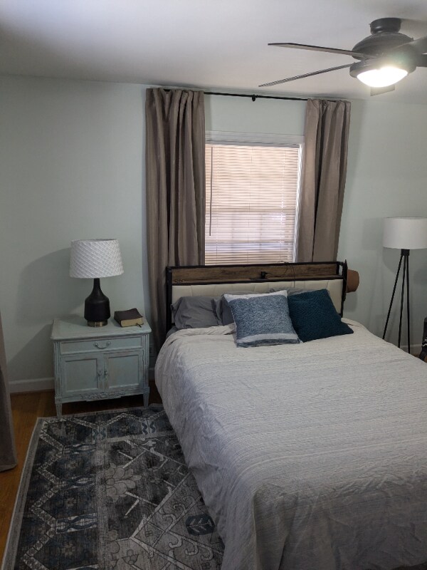 Building Photo - 1218 Greenwood Dr