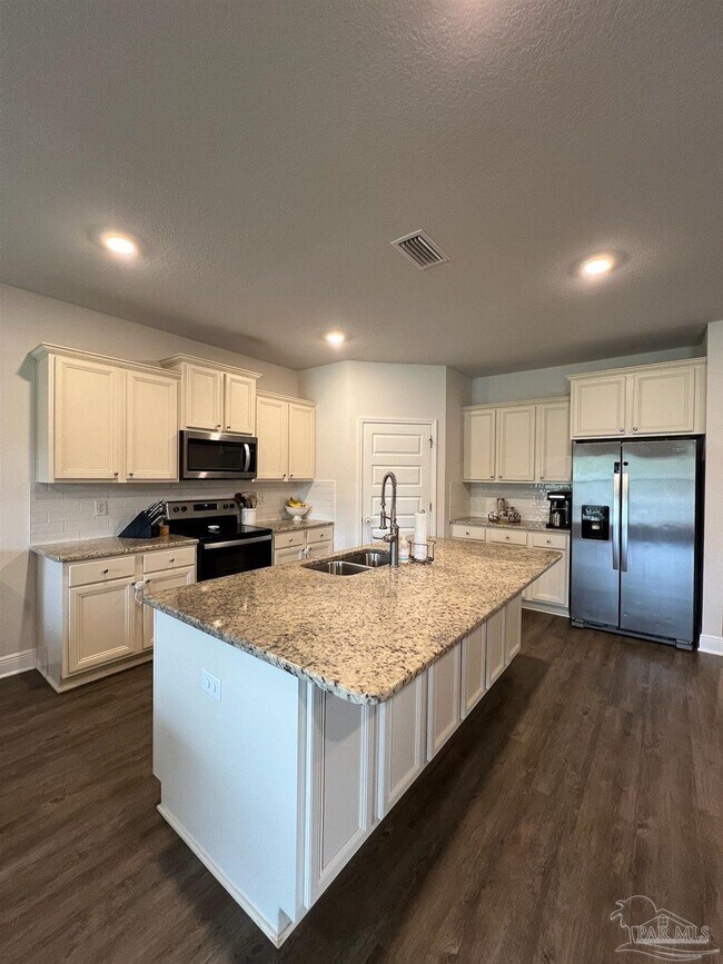 Building Photo - 8026 Burnside Lp