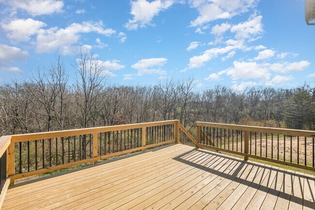 Building Photo - Brand new and fully furnished corporate executive home