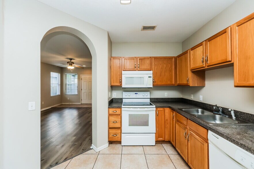 Building Photo - 12626 Adventure Dr