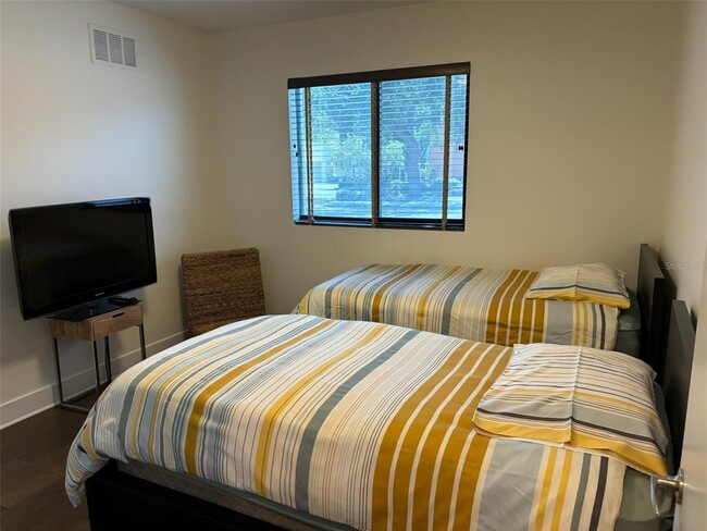 Building Photo - 130 8th St N