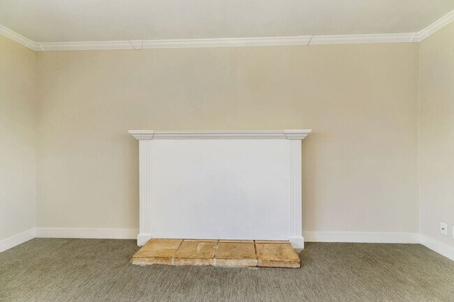 Building Photo - Move-In Ready Cambrian Gem – New Appliance...