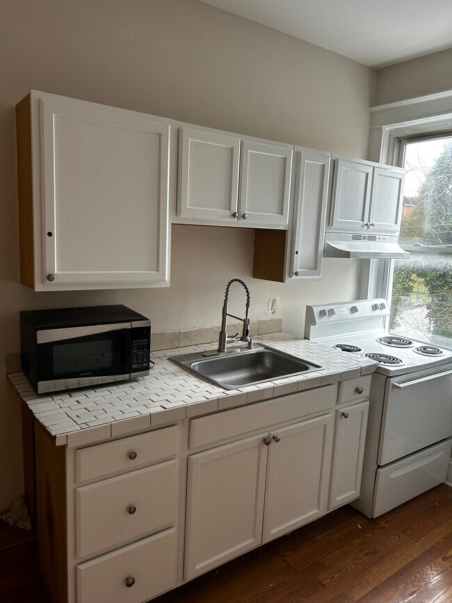 Building Photo - 4201 Park Heights Ave