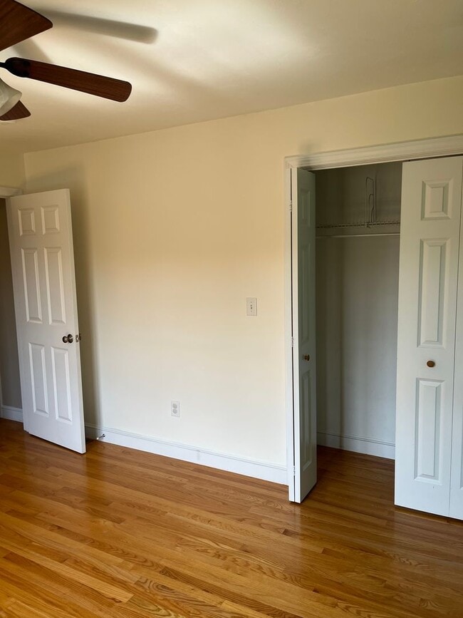 Building Photo - Modern 2Br-1.5Ba Townhouse in East Weymouth