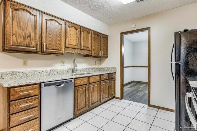 Building Photo - 6327 Heart Pine Dr