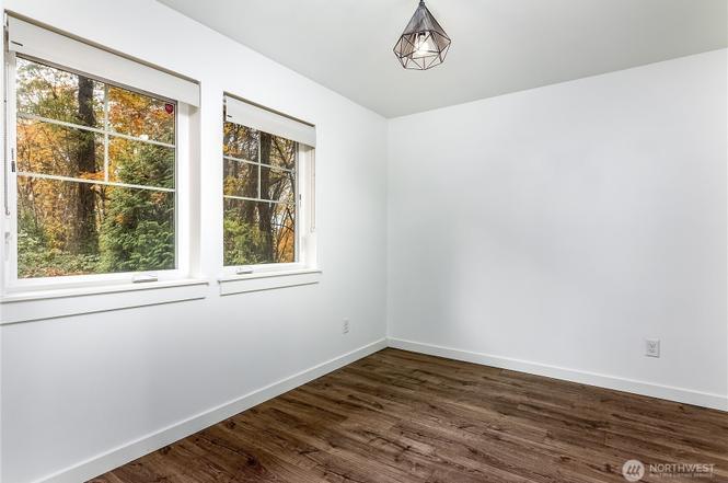 Downstairs bedroom - 7174 Shinkle Pl SW