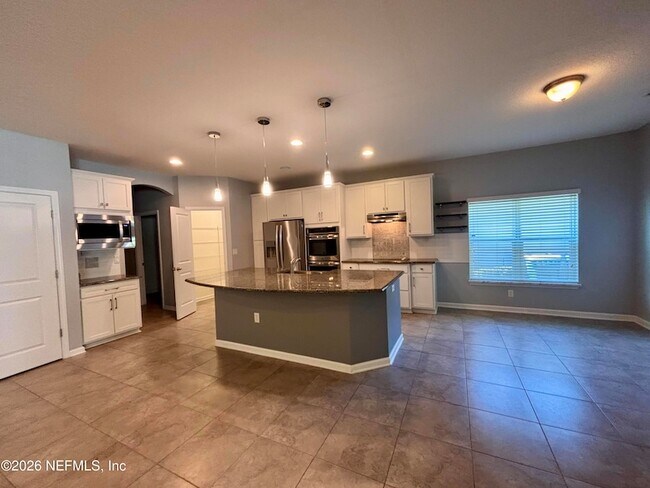 Building Photo - 15730 Spotted Saddle Cir