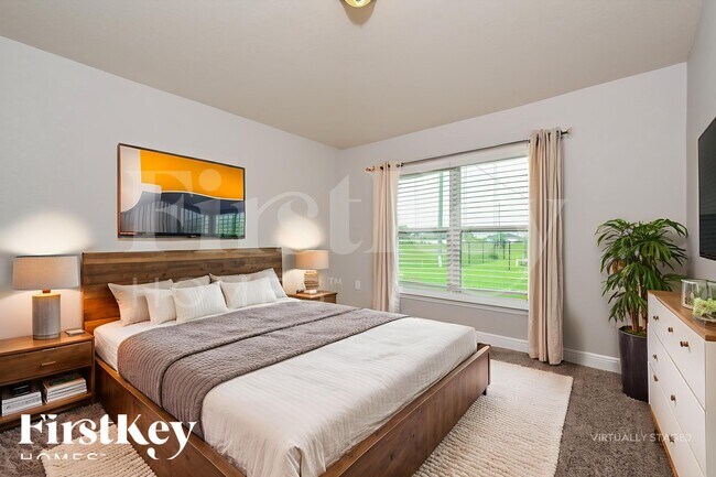 Building Photo - 2716 NW 3rd Ave