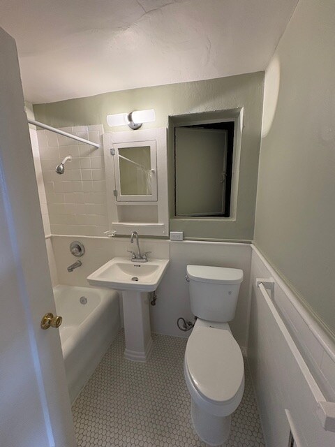 Building Photo - 935 Geary St