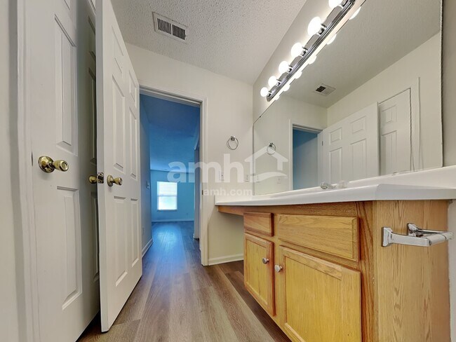 Building Photo - 2544 Quarry Ridge Ln