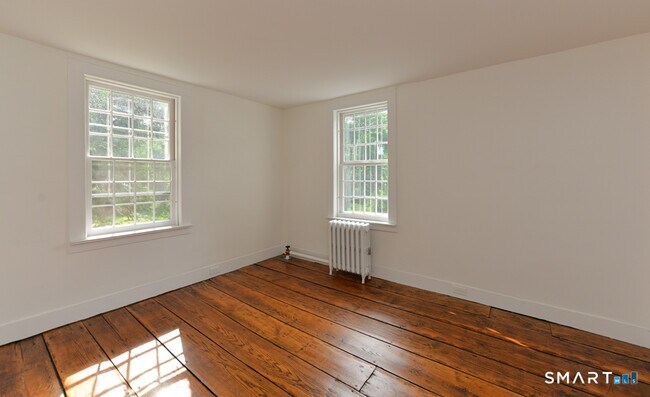 Building Photo - 15 Hawkins Rd