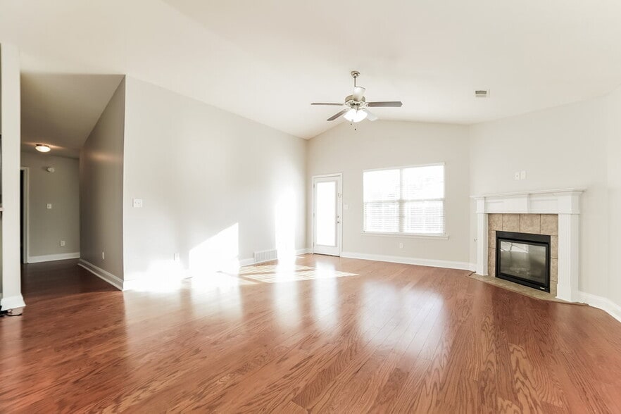 Building Photo - 8714 Hanson Cv