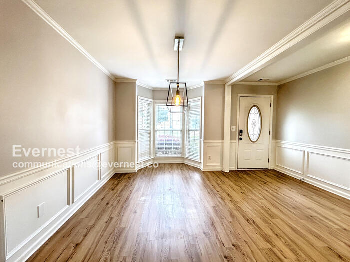 Building Photo - 2576 Alvecot Cir SE