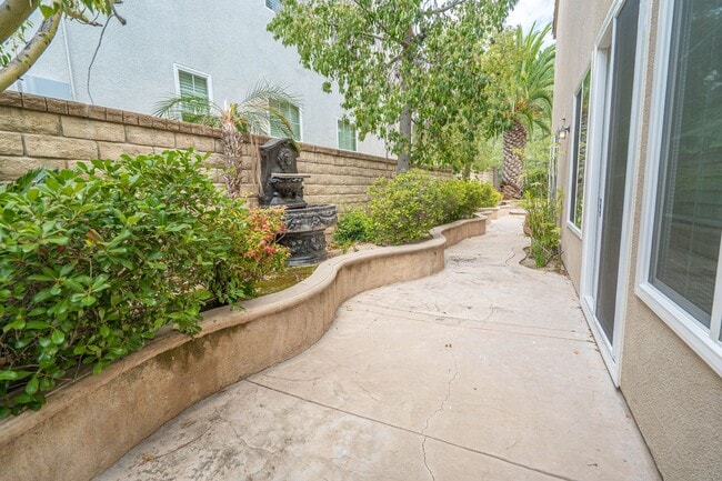 Building Photo - 26149 Shadow Rock Ln