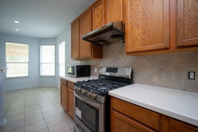 Building Photo - 2322 Cool Springs Ln