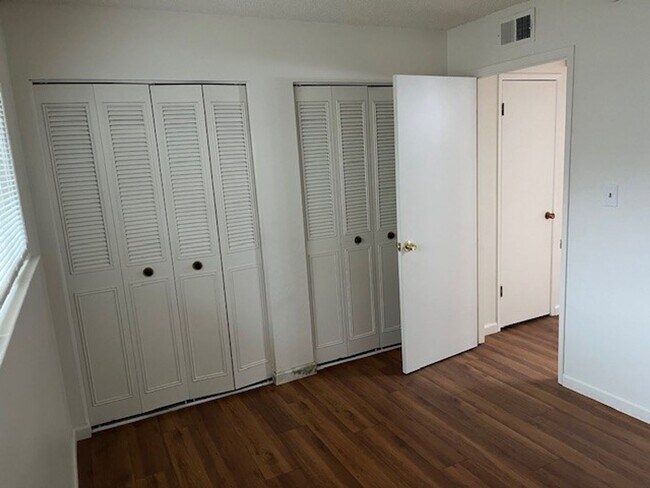 Building Photo - Condo: 2 Bedroom / 1 Bathroom - Citrus Heights