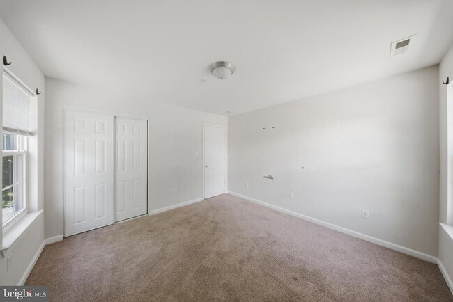 Building Photo - 7611 Temple Hill Rd