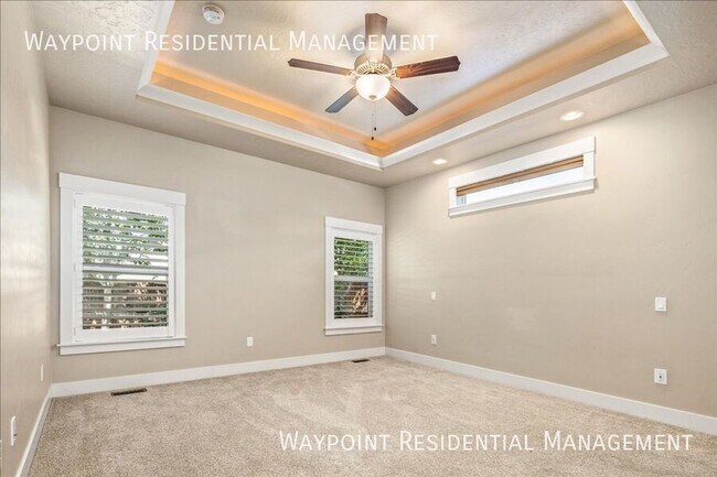 Building Photo - 10984 W Leilani Dr