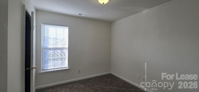 Building Photo - 5320 Peach Pl Ln