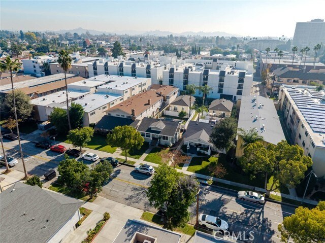 Building Photo - 320 E Dryden St