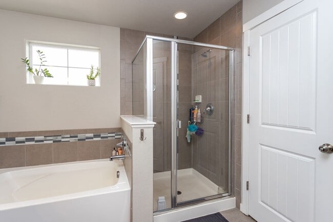 Building Photo - Exquisite 2-Story Home: Luxury Living in Tranquil Cul-de-Sac Setting!!