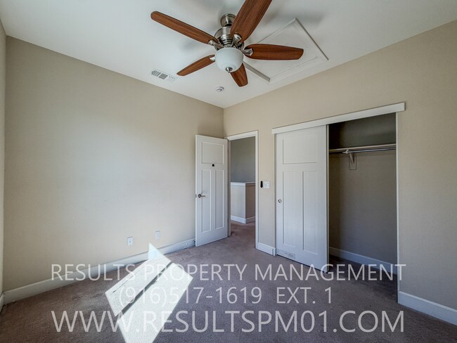 Building Photo - Must See! Lovely Former Model Smart Home 4 Bed 3 Bath