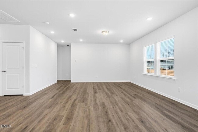 Building Photo - 465 Grange Farm Pl