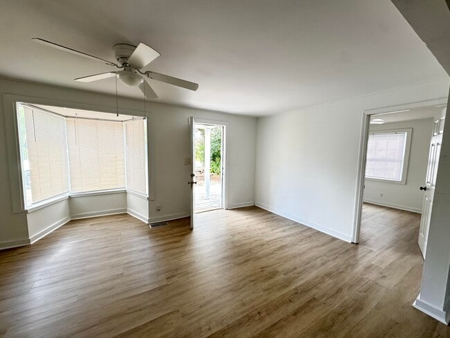 Building Photo - 214 1st St