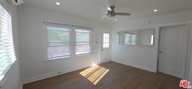 Building Photo - 2928 S Halldale Ave