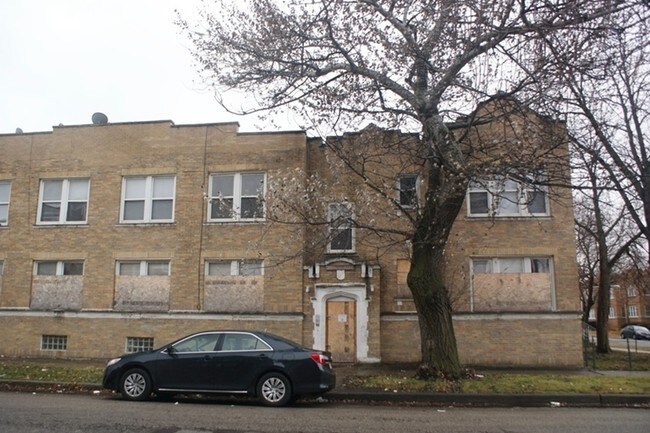 Building Photo - 2719-2723 W 66th St