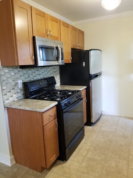 Building Photo - 30 Hobson Ave