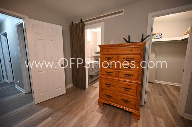 Building Photo - WaterFront, Furnished Unit in Niceville