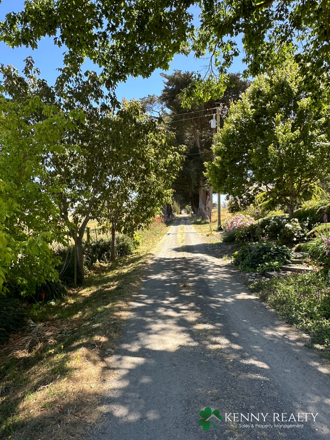 Building Photo - 3 Bedroom, 3 Bathroom Ranch Home in Petaluma