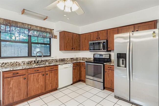 Building Photo - 9507 Quail Village Ln
