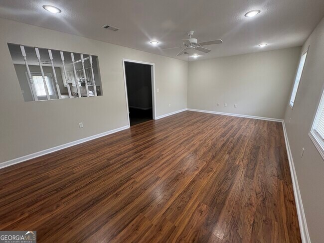 Building Photo - 1821 Claxton Dairy Rd