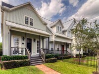 Building Photo - 8740 Kempwood Dr