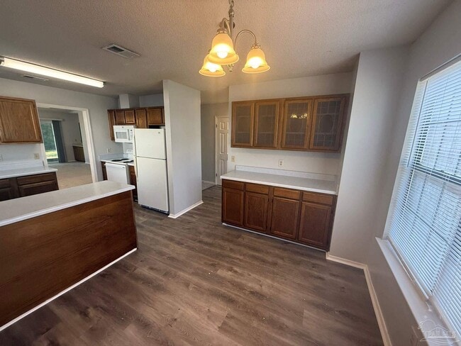 Building Photo - 2715 Summertree Ln